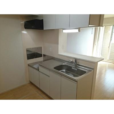 エバーグリーン 103【管理NO：1-021722101-01030】 ★家具家電は申し込み後に搬入します★の物件写真3