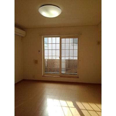 ソレイユカヤノ 205【管理NO：1-014750301-02050】 ★家具家電は申し込み後に搬入します 2026年09月上旬入居可能の物件写真2