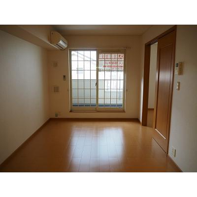 ジュネス・カーサ 202【管理NO：1-014557801-02020】 ★家具家電は申し込み後に搬入します★ ★2026年09月中旬入居可能★の物件写真2
