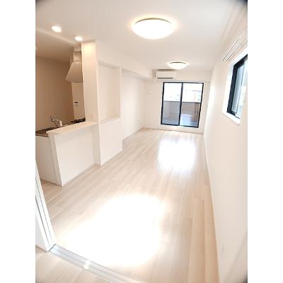 Ｔａｋａｒａｂａｋｏ　Ⅱ 201【管理NO：1-027262202-02010】 ★家具家電は申し込み後に搬入します★の物件写真2