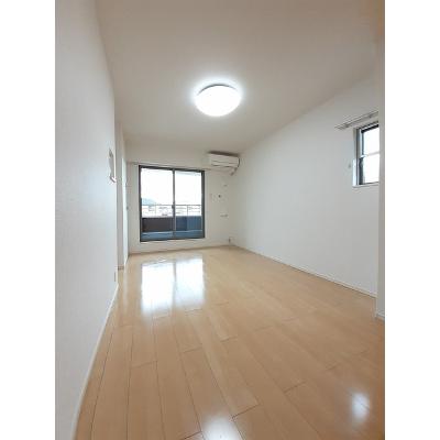 ル・ベリエ　Ｂ 201【管理NO：1-019696002-02010】 ★家具家電は申し込み後に搬入します★ ★2026年09月中旬入居可能★の物件写真2