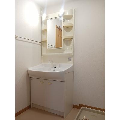 マジェスティックス 103【管理NO：1-012190501-01030】 ★家具家電は申し込み後に搬入します★の物件写真6