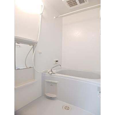 マジェスティックス 101【管理NO：1-012190501-01010】 ★家具家電は申し込み後に搬入します★の物件写真4