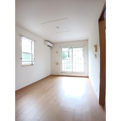 フィオーレ　Ａ 204【管理NO：1-012463201-02040】 ★家具家電は申し込み後に搬入します★の物件写真2