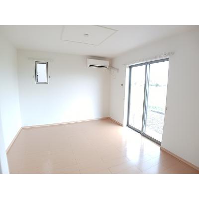 ルミエールコートⅡ 101【管理NO：1-019475802-01010】 ★家具家電は申し込み後に搬入します★の物件写真2