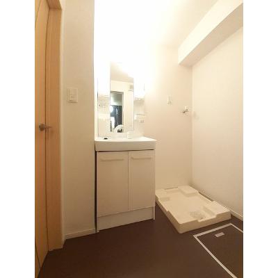 サンゴールド 204【管理NO：1-018727501-02040】 ★家具家電は申し込み後に搬入します★の物件写真6