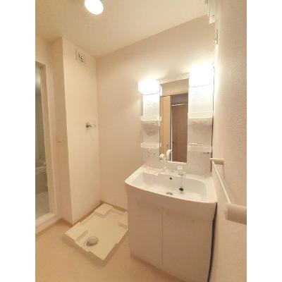 ラッフィナート 101【管理NO：1-016633301-01010】 ★家具家電は申し込み後に搬入します★ ★2026年09月中旬入居可能★の物件写真6