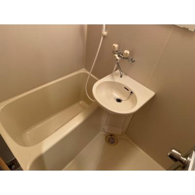 エールマンスリー井口　(3-4)　【★無料WI-FI標準装備（無制限）★、オートロック、バストイレ別、ゴミ毎日回収、南向き、草津南駅徒歩圏内】の物件写真6