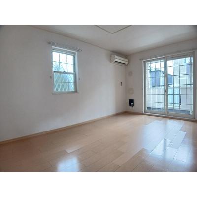 フィオーレⅠ 104【管理NO：1-015047301-01040】 ★家具家電は申し込み後に搬入します★の物件写真2