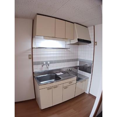 コーポウイング 203【管理NO：1-003742501-02030】 ★家具家電は申し込み後に搬入します★の物件写真3