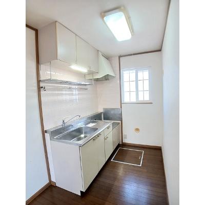 エミール　Ⅰ 101【管理NO：1-007363801-01010】 ★家具家電は申し込み後に搬入します★の物件写真3