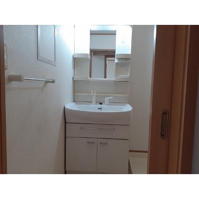 イーリス 203【管理NO：1-013730801-02030】 ★家具家電は申し込み後に搬入します 2026年09月上旬入居可能の物件写真6