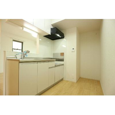 ラ・セゾン 201【管理NO：1-018118101-02010】 ★家具家電は申し込み後に搬入します 2026年08月中旬入居可能の物件写真3