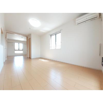 パティオスカイⅦ 301【管理NO：1-017245901-03010】 ★家具家電は申し込み後に搬入します★ ★2026年09月中旬入居可能★の物件写真2