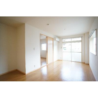 エルディム東郷 203【管理NO：1-001943901-02030】 ★家具家電は申し込み後に搬入します★の物件写真2