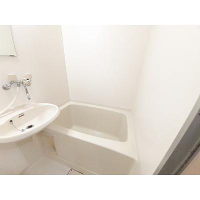エルディム東郷 203【管理NO：1-001943901-02030】 ★家具家電は申し込み後に搬入します★の物件写真4