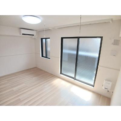 ヤングウッズ港町 204【管理NO：1-028516001-02040】 ★家具家電は申し込み後に搬入します★の物件写真2
