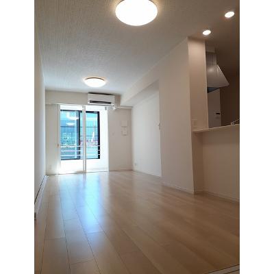 プラーンドルⅩⅡ 103【管理NO：1-027099801-01030】 ★家具家電は申し込み後に搬入します★ ★2026年08月下旬入居可能★の物件写真2