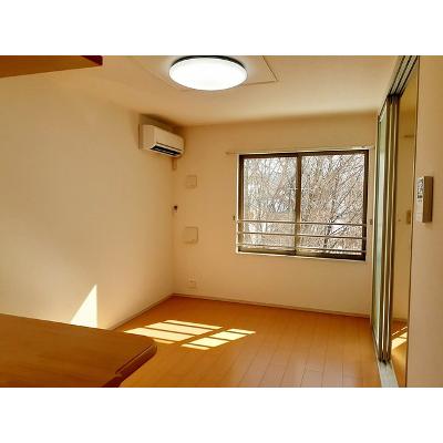 ハミングバード 201【管理NO：1-020877301-02010】 ★家具家電は申し込み後に搬入します★ ★2026年09月中旬入居可能★の物件写真2