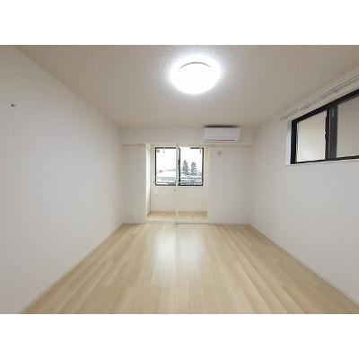 サラ 203【管理NO：1-025904301-02030】 ★家具家電は申し込み後に搬入します 2026年08月上旬入居可能の物件写真2