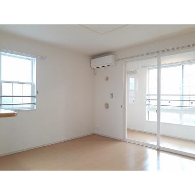 アグロス 203【管理NO：1-020607101-02030】 ★家具家電は申し込み後に搬入します 2026年09月中旬入居可能の物件写真2