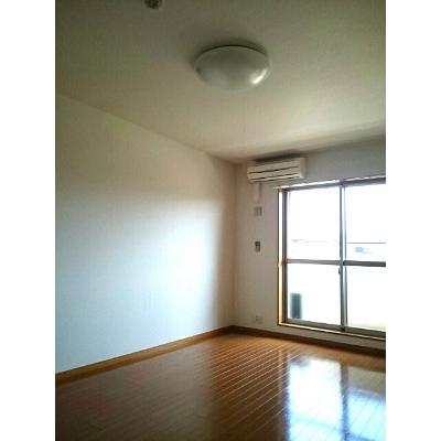 アタラクシア 220【管理NO：1-014279601-02200】 ★家具家電は申し込み後に搬入します 2026年09月上旬入居可能の物件写真2