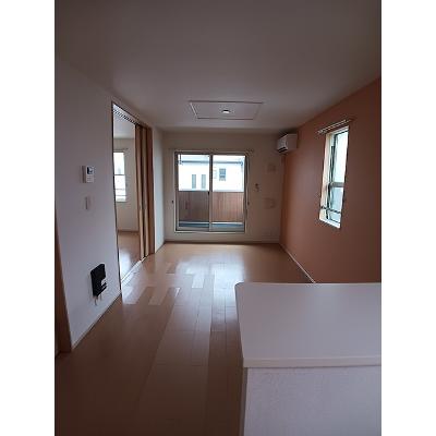 絆 201【管理NO：1-020028401-02010】 ★家具家電は申し込み後に搬入します★の物件写真2