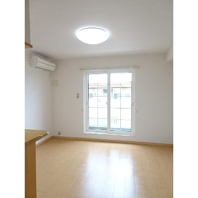 パルティータ 202【管理NO：1-016555601-02020】 ★家具家電は申し込み後に搬入します★ ★2026年09月上旬入居可能★の物件写真2