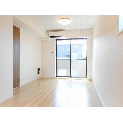 レガーレ　ウノ 101【管理NO：1-028148201-01010】 ★家具家電は申し込み後に搬入します★ ★2026年09月下旬入居可能★の物件写真2
