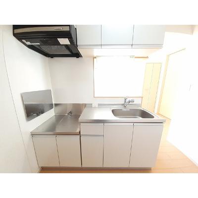 グラース 303【管理NO：1-017219401-03030】 ★家具家電は申し込み後に搬入します★の物件写真3