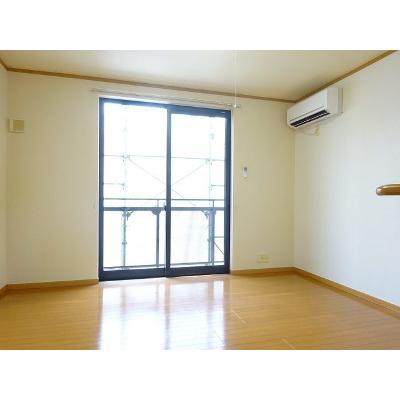 ヒューゲル　プラース 203【管理NO：1-012727901-02030】 ★家具家電は申し込み後に搬入します★ ★2026年09月上旬入居可能★の物件写真2