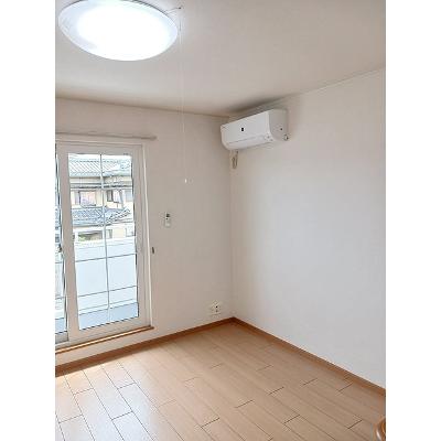 セレンディピティ 203【管理NO：1-014330101-02030】 ★家具家電は申し込み後に搬入します★ ★2026年09月中旬入居可能★の物件写真2