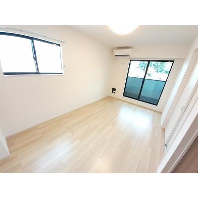 ドロワット 201【管理NO：1-026588002-02010】 ★家具家電は申し込み後に搬入します★ ★2026年10月中旬入居可能★の物件写真2