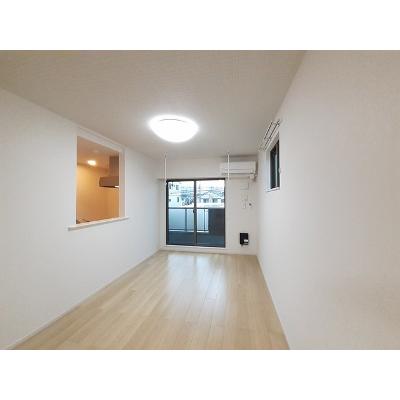 シャイン 201【管理NO：1-026891601-02010】 ★家具家電は申し込み後に搬入します★の物件写真2