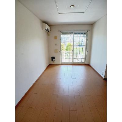 ローレルコートＳ 102【管理NO：1-015361501-01020】 ★家具家電は申し込み後に搬入します★の物件写真2