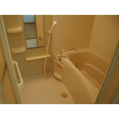 カトレーヴⅢ 103【管理NO：1-013242201-01030】 ★家具家電は申し込み後に搬入します★の物件写真4