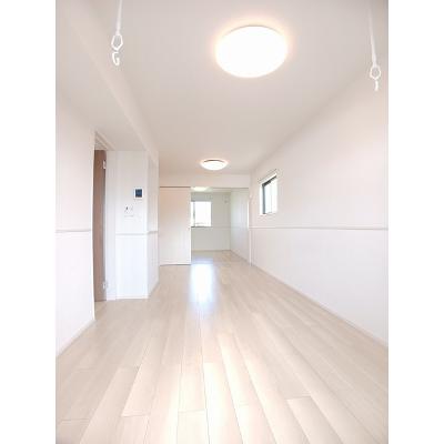 ディモーラ 205【管理NO：1-027157301-02040】 ★家具家電は申し込み後に搬入します★の物件写真2