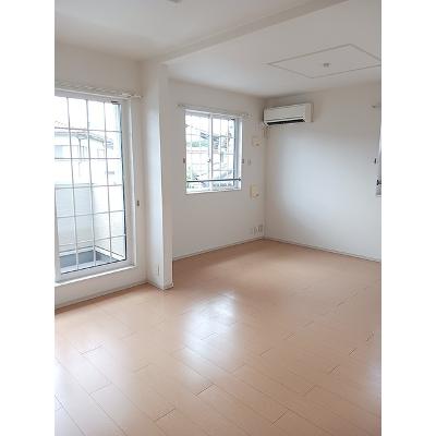 エトワール 202【管理NO：1-017855201-02020】 ★家具家電は申し込み後に搬入します★の物件写真2