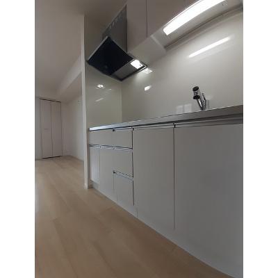カーサ・フィオーレ　Ⅱ 201【管理NO：1-026981102-02010】 ★家具家電は申し込み後に搬入します★ ★2026年08月上旬入居可能★の物件写真3
