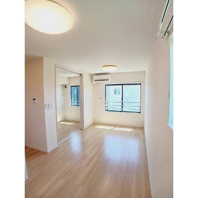 ヴィラ・ウエスト 203【管理NO：1-027947701-02030】 ★家具家電は申し込み後に搬入します★ ★2026年09月上旬入居可能★の物件写真2
