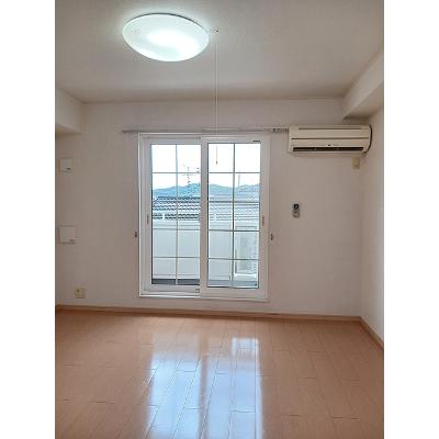 クレメント・エス 202【管理NO：1-015352001-02020】 ★家具家電は申し込み後に搬入します★の物件写真2