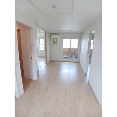 ポース　アザリーⅠ 201【管理NO：1-023627701-02010】 ★家具家電は申し込み後に搬入します★の物件写真2