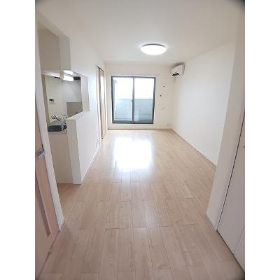 グラシオッソーレⅤ 302【管理NO：1-022337901-03020】 ★家具家電は申し込み後に搬入します★の物件写真2