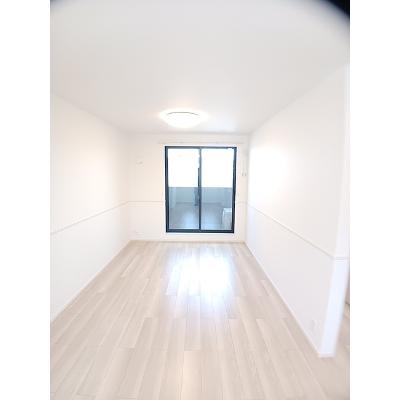 ホワイト　フォックス　Ⅰ 201【管理NO：1-028349201-02010】 ★家具家電は申し込み後に搬入します★ ★2026年09月上旬入居可能★の物件写真2