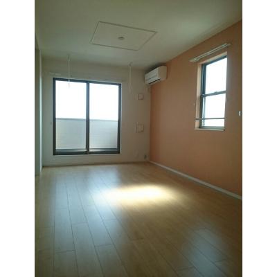 ベルカーサⅡ 201【管理NO：1-023358801-02010】 ★家具家電は申し込み後に搬入します★の物件写真2