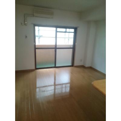 パラディヒラムネ１ 301【管理NO：1-010935301-03010】 ★家具家電は申し込み後に搬入します★ ★2026年09月中旬入居可能★の物件写真2