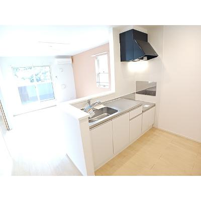 エアリー 201【管理NO：1-023840401-02010】 ★家具家電は申し込み後に搬入します★の物件写真3