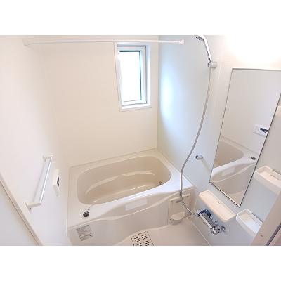 エアリー 201【管理NO：1-023840401-02010】 ★家具家電は申し込み後に搬入します★の物件写真4