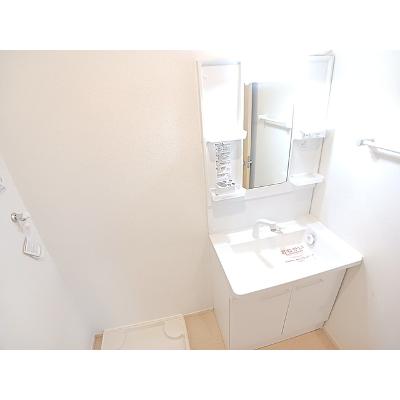 エアリー 201【管理NO：1-023840401-02010】 ★家具家電は申し込み後に搬入します★の物件写真6