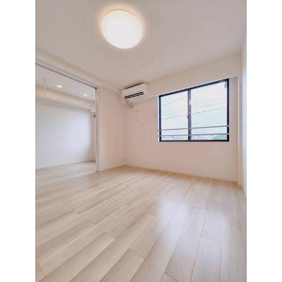 レジェンドⅥ 203【管理NO：1-026616701-02030】 ★家具家電は申し込み後に搬入します★の物件写真2